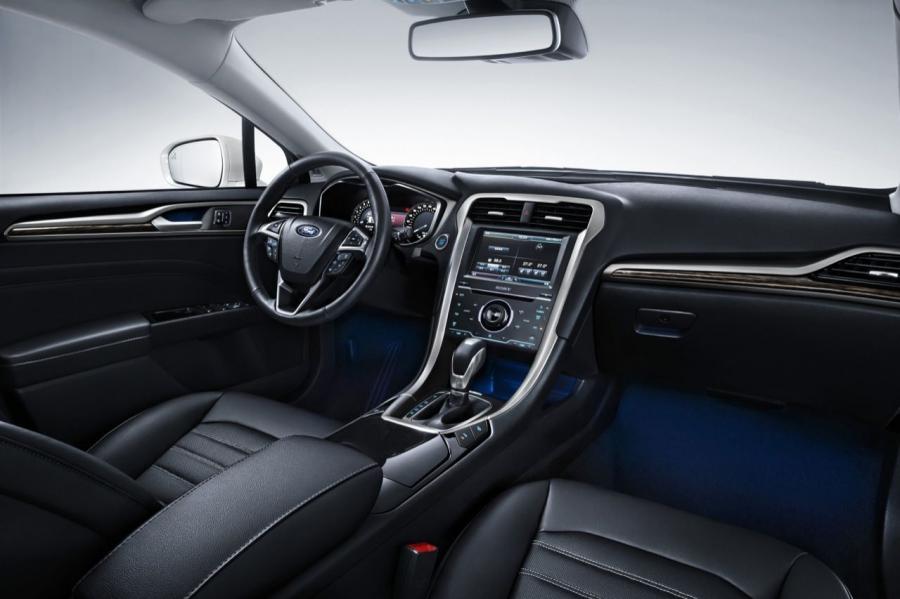  Ford Mondeo 2013 года  (CN) (фото 2 из 8)